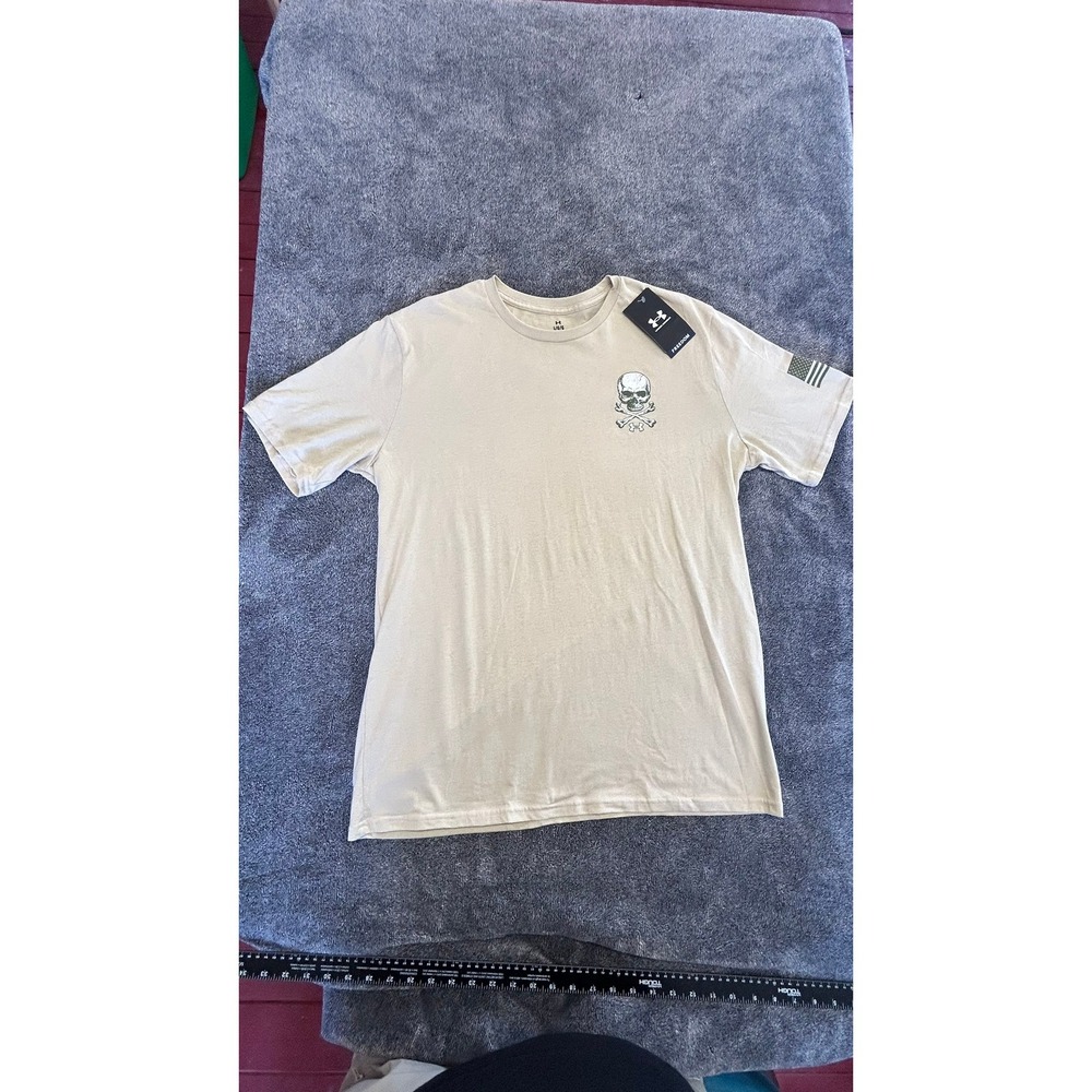 Under Armour Mens Freedom Military Skull T-Shirt Tan Large NWT 6004111